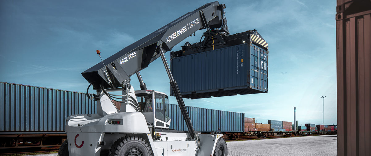 Konecranes Liftace Reach Stacker | Lifttrucks